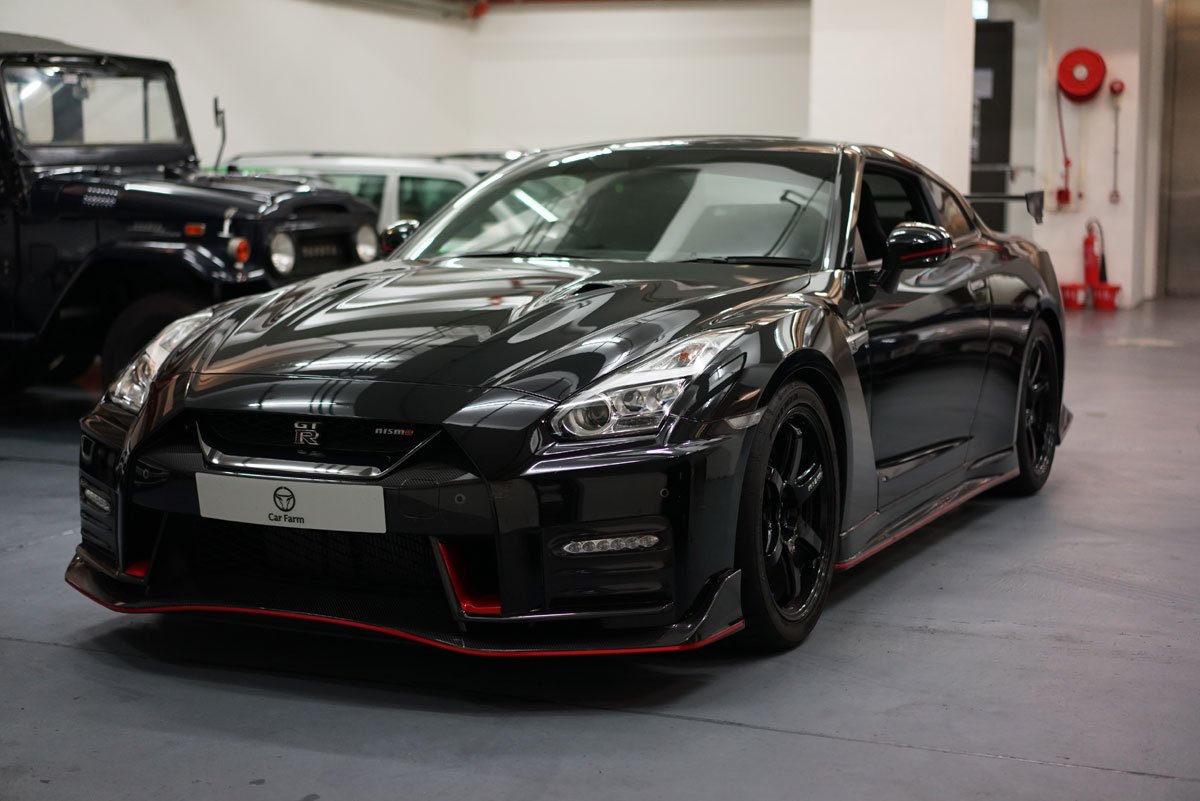 MY17 Nissan GT-R Nismo N-Attack Package at Fuji - YouTube