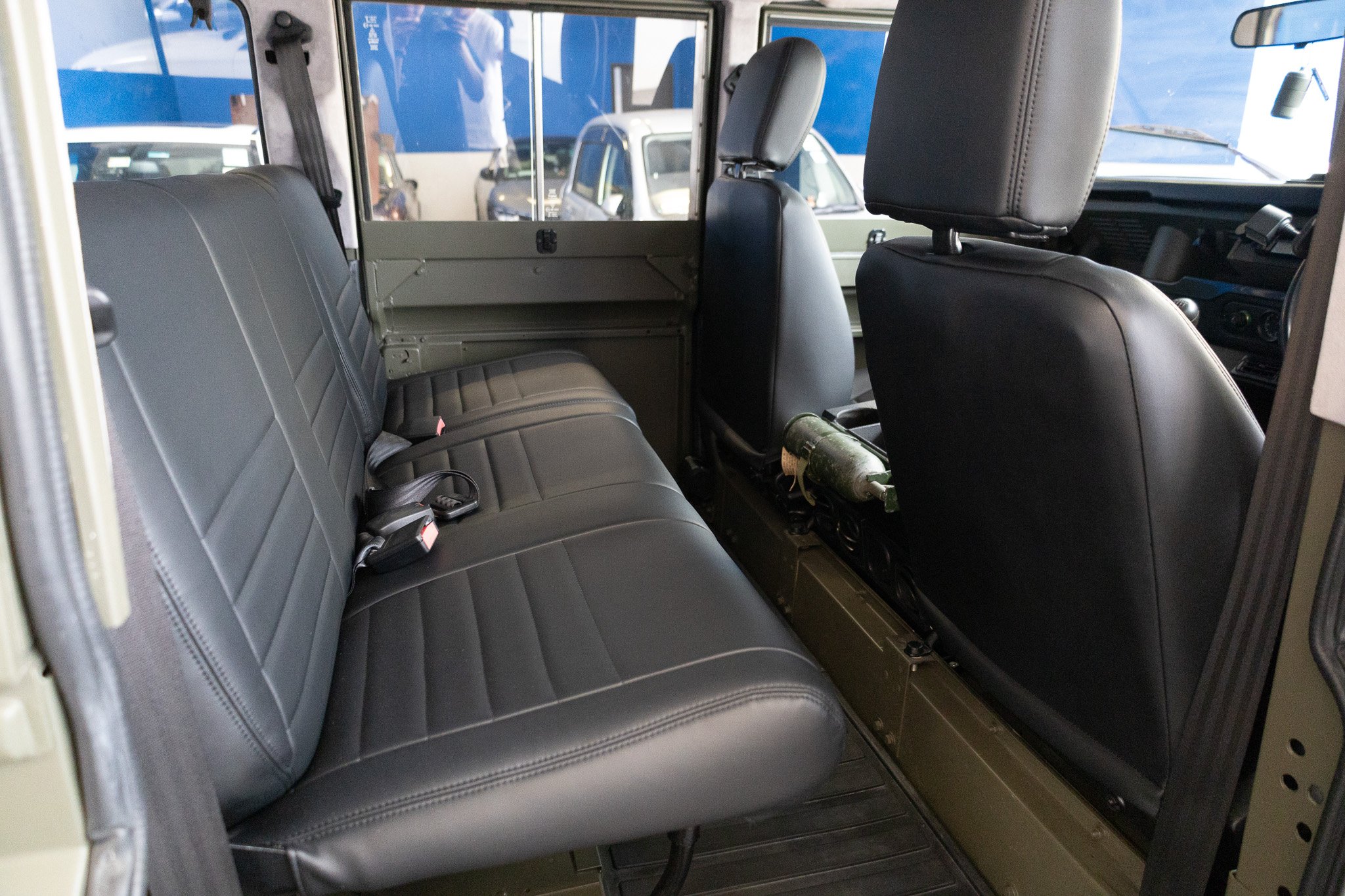 Land Rover Defender 110 UK1112 48