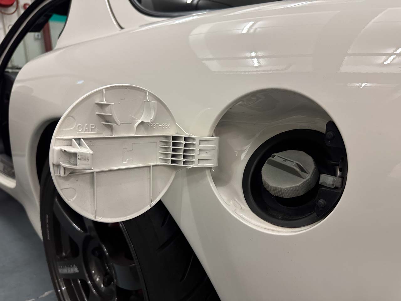 Mazda RX7, White, GR31-WEB-22